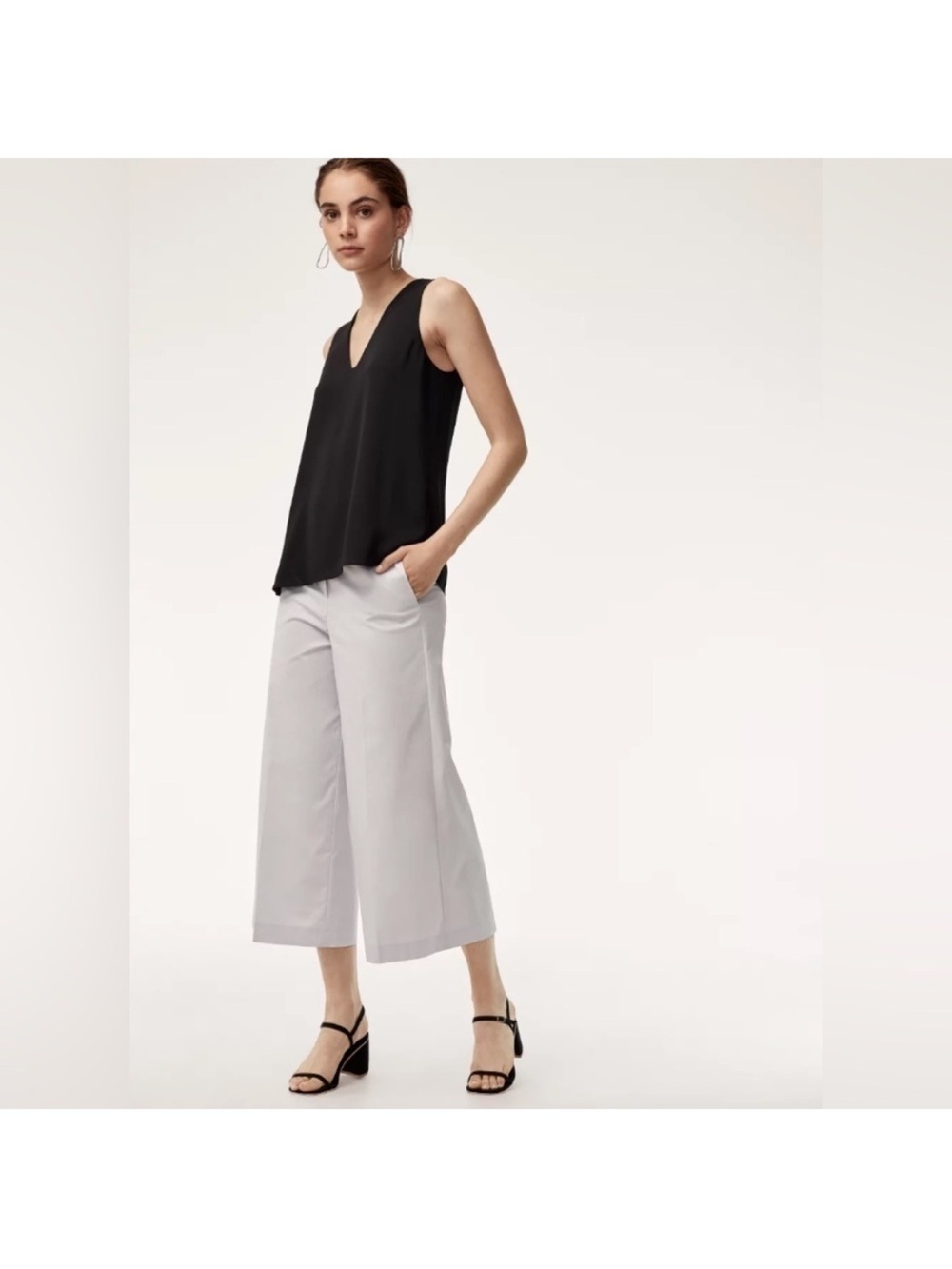Babaton Sleeveless Maddox Blouse, size S